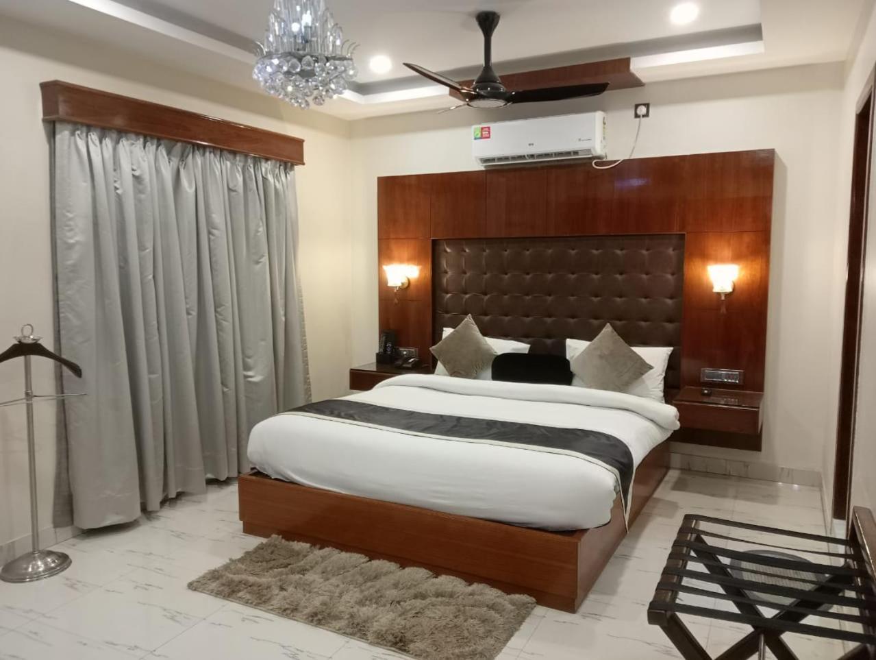 Hotel Baidyanath デーオーガル エクステリア 写真